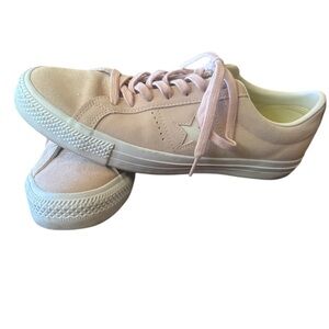 Converse Women's Soft Pink Sneakers